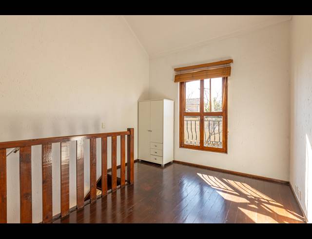 1 BEDROOM APARTMENT FOR SALE IN LONEHILL